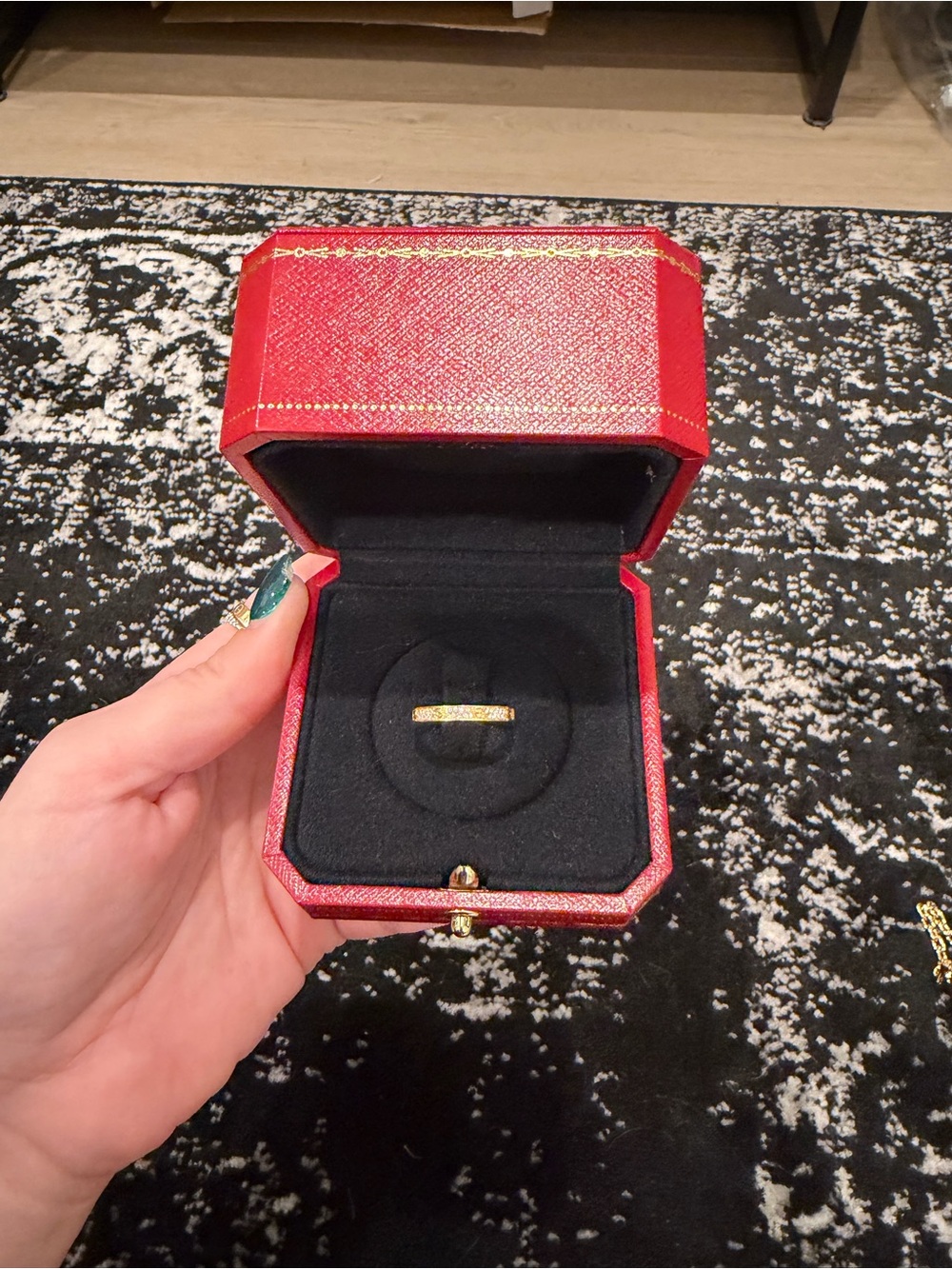 Authentic Cartier LOVE ring, mini model, pavé: 18K yellow gold, about72 diamonds - Picture 7 of 11